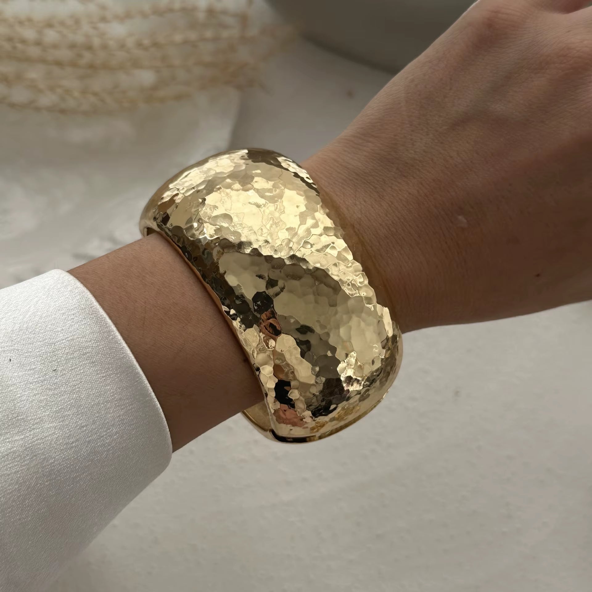 Punk Hip Hop Irregular Water Drop Cuff Wide Bangles Vintage Gold Color Geometric Spring Bangles Women Bracelets Pulseras Jewelry