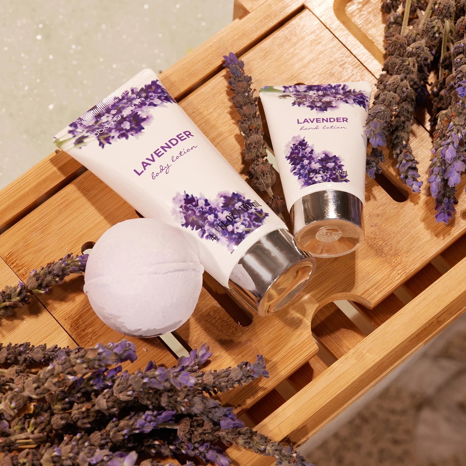 Bath Gift Set for Women - 11 Pcs Lavender Spa Basket Kits, Holiday Christmas Birthday Gifts for Her